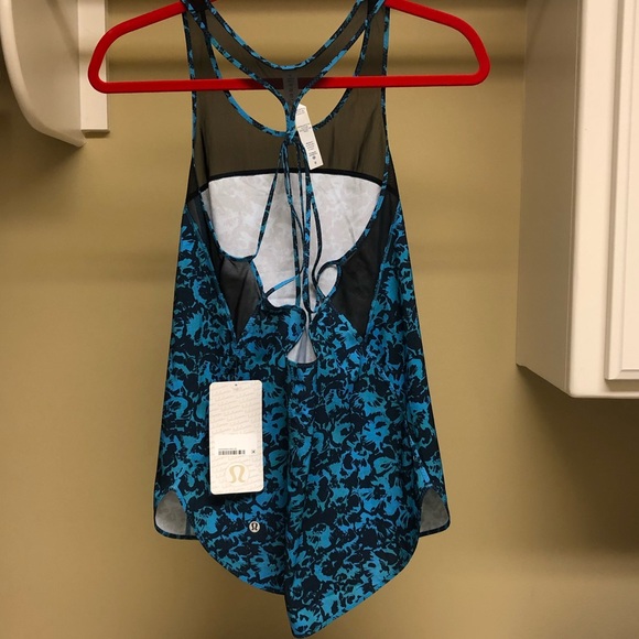 ❣️Rare NWT Lululemon 5 Mile Singlet❣️ - Picture 4 of 10